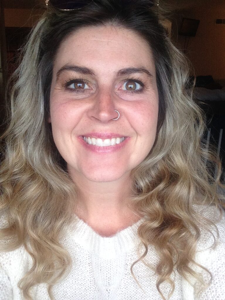 1060C5EE 54DF 42BA B331 7E7D69F4FC86 768x1024